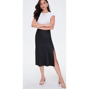 🖤 Black Satin Button Slit Skirt 🖤